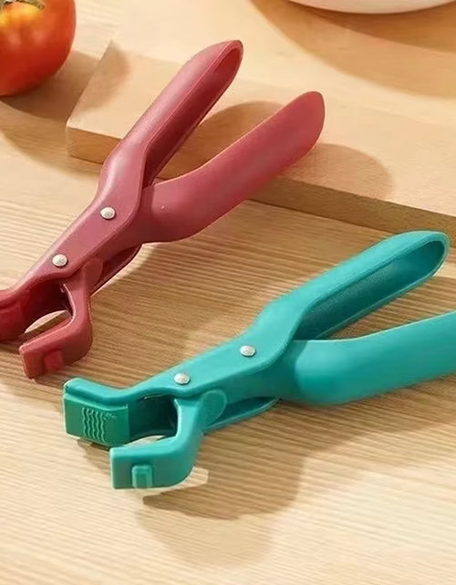 Load image into Gallery viewer, Gripper Tongs for Hot Plates &amp; Pans
